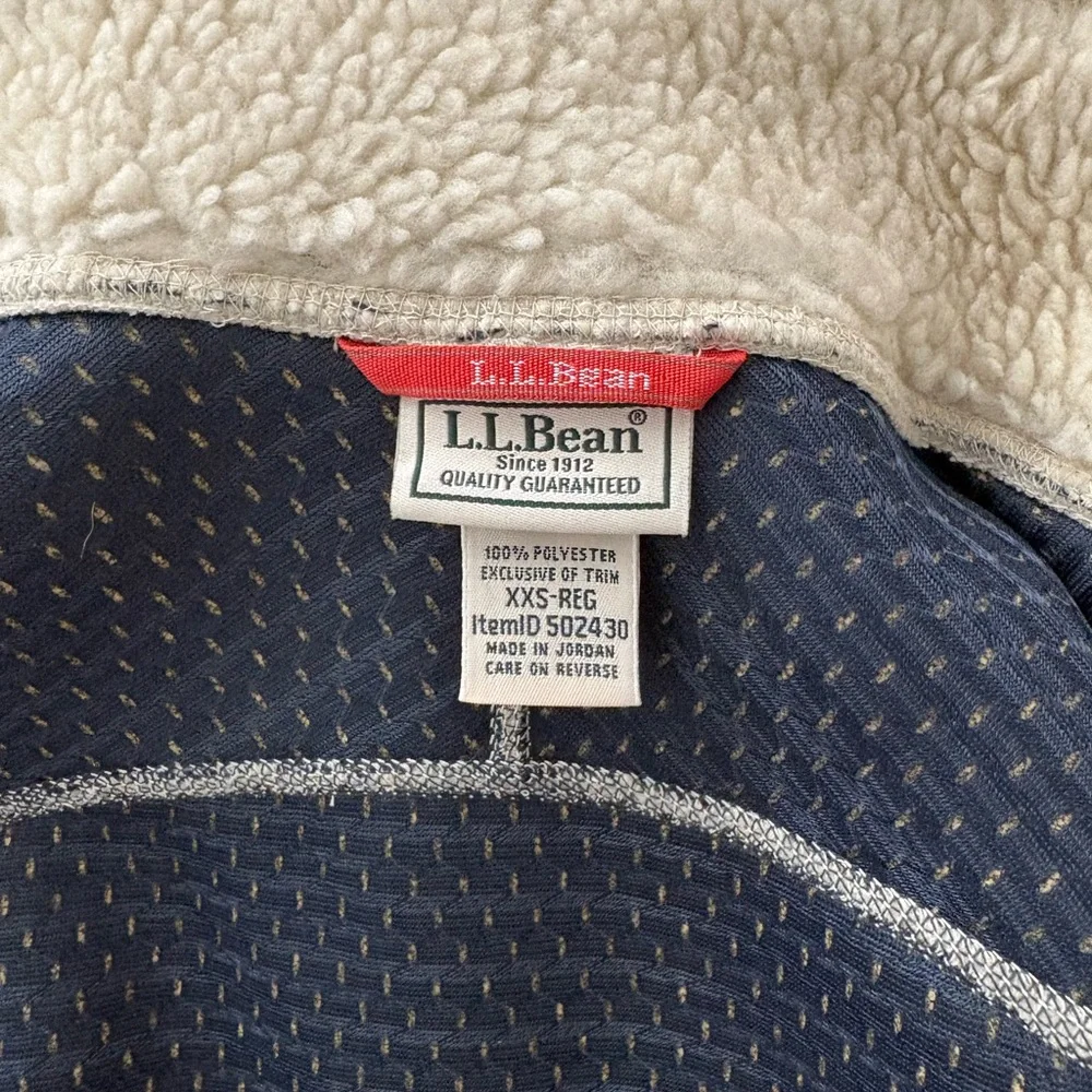 L. L. Bean Sherpa vest in great condition - Picture 4 of 6
